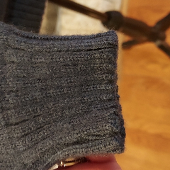 The Little Alpaca's House V Neck Navy Sweater, Size S/M - Picture 7 of 10